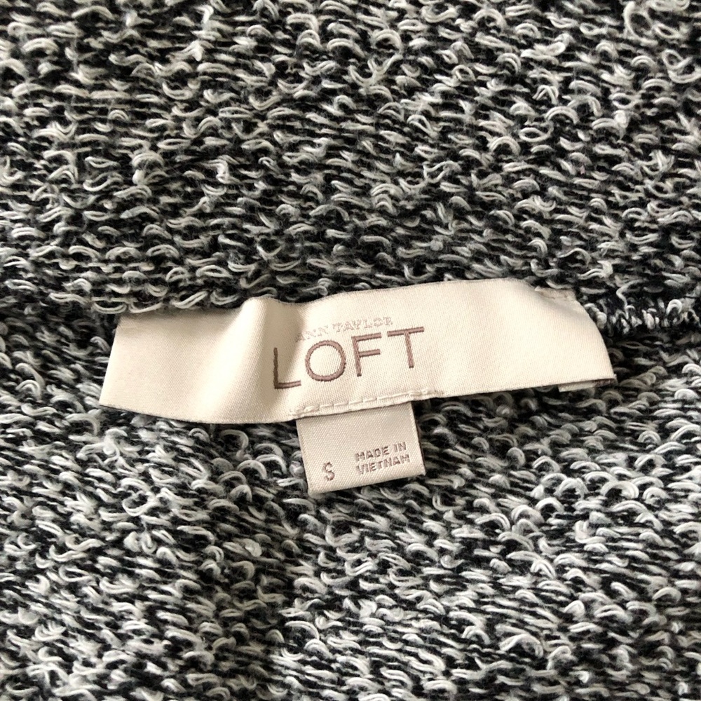 Ann Taylor LOFT Women’s S Black/White Knit Loop Stitch Elastic Waist Mini Skirt - Picture 4 of 10